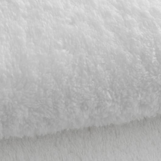 Classic Lash Extension Membership at Plush Luxe Aesthetic Lounge & Skin Clinic in Madison, TN